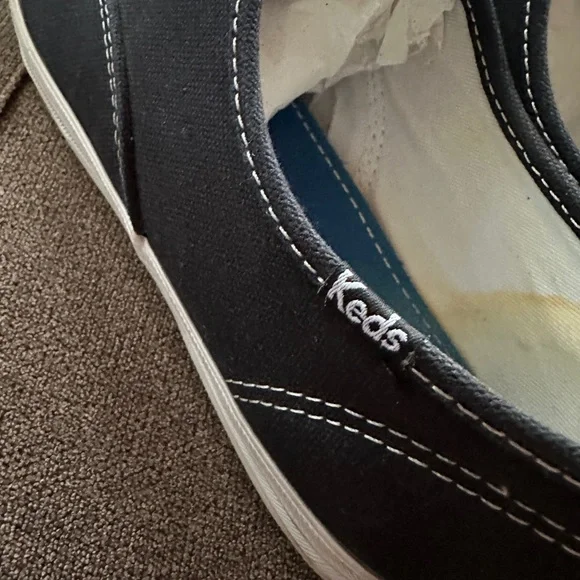 Keds Classic Black Sneakers with White Accents Size 8 - Picture 5 of 9